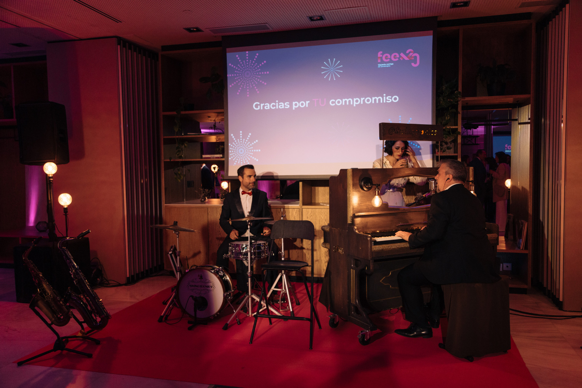 FEEX20-eventos-corporativos-trezetreboles